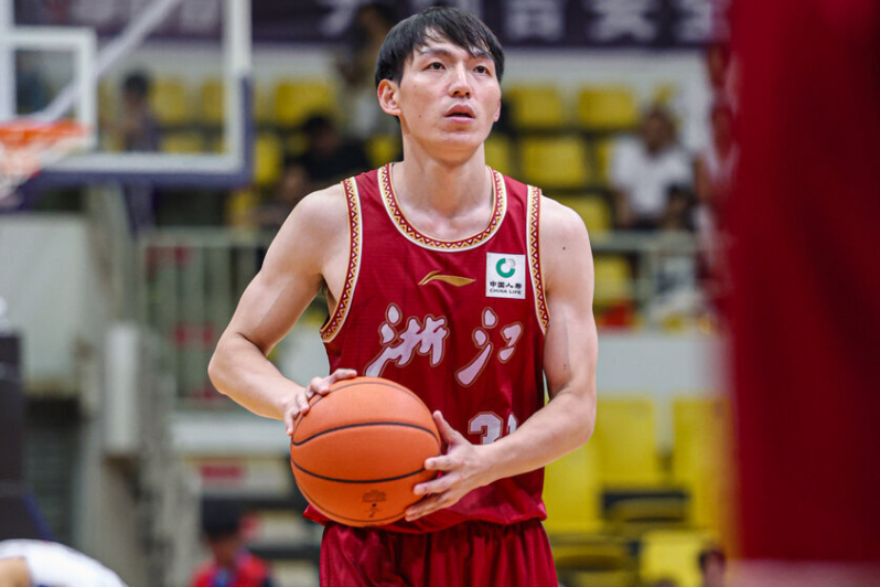 浙江最多领先30分大胜送山东2连败 扎加尔斯22分程帅澎14分